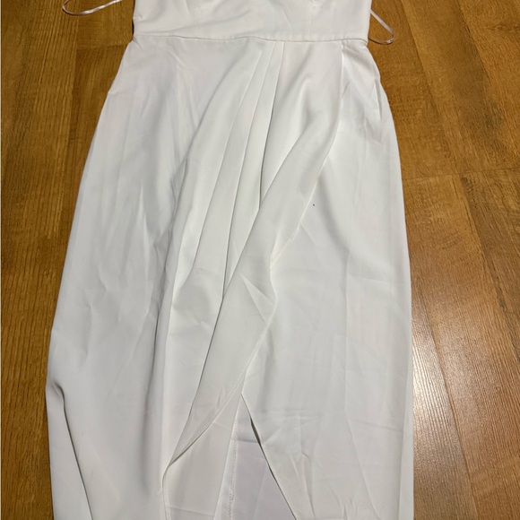 Lulus Dresses & Skirts - Lulu's Chic White Strapless Dress